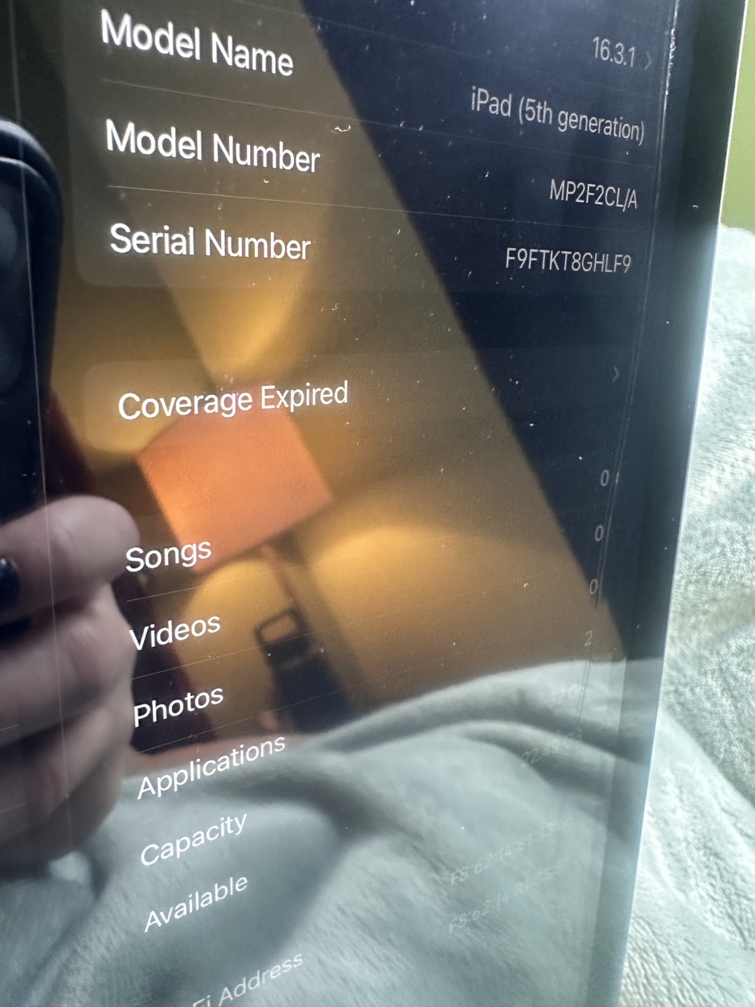 5th Gen 32GB iPad with case - photo 5