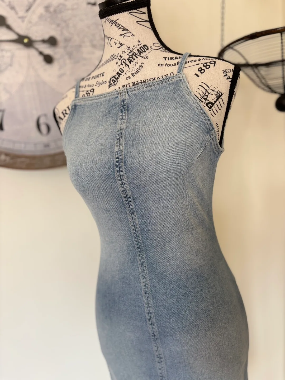 Brand new with tags Anthropologie Esme Denim Apron Dress image indicator(3)