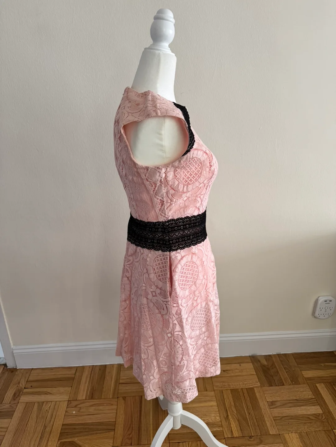 New York & Company Pink Lace Dress | Size 0 image indicator(4)