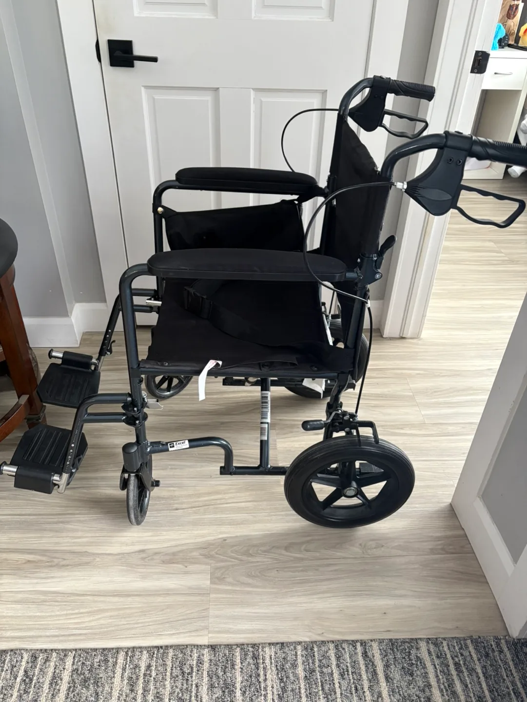 Medline Excel Deluxe Aluminum Transport Chair image indicator(4)