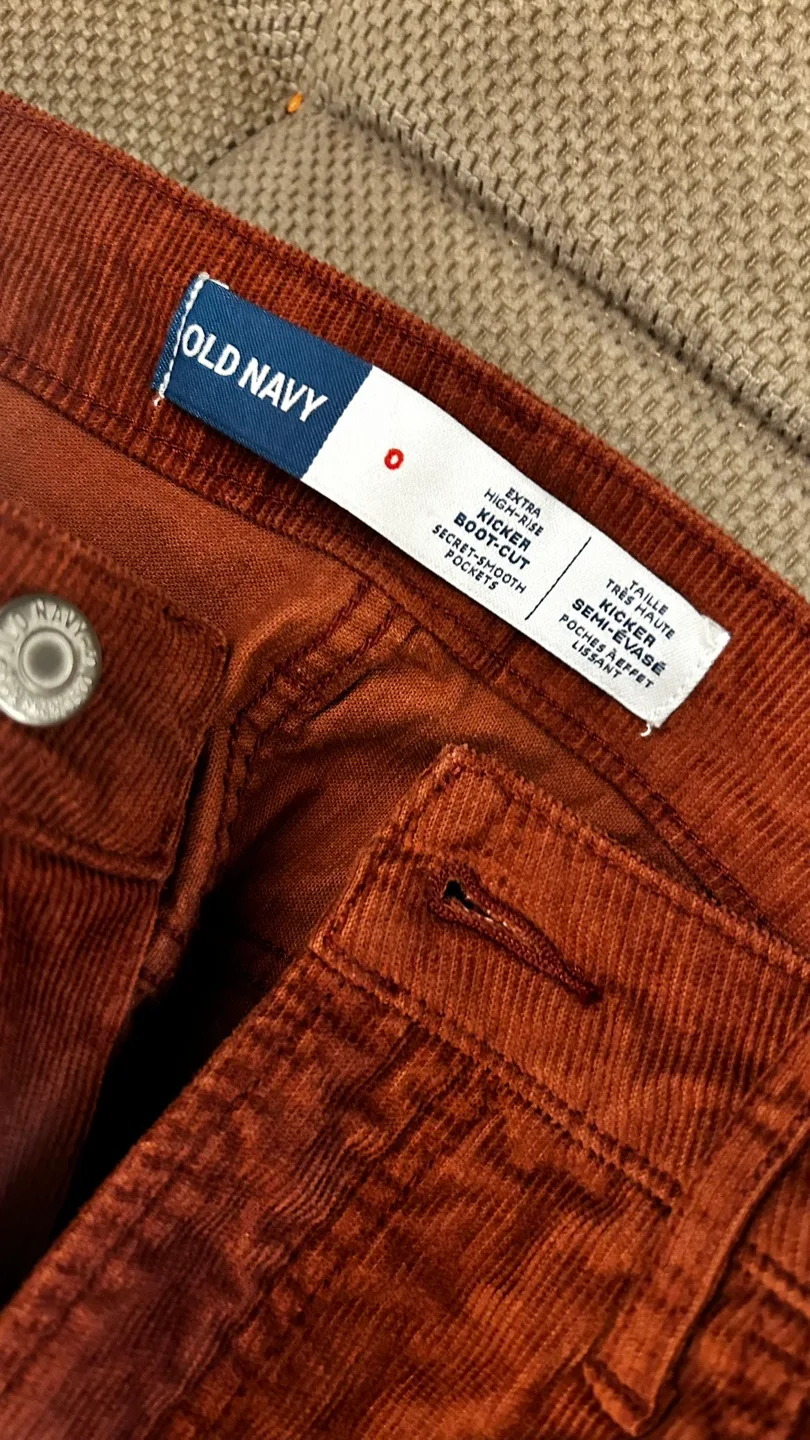 Old Navy Women's Corduroy Bootcut Pants image indicator(2)