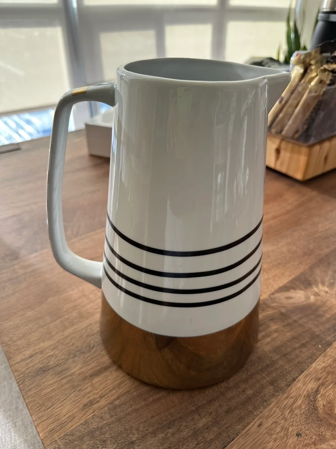 Modern White and Gold Pitcher thumbnail