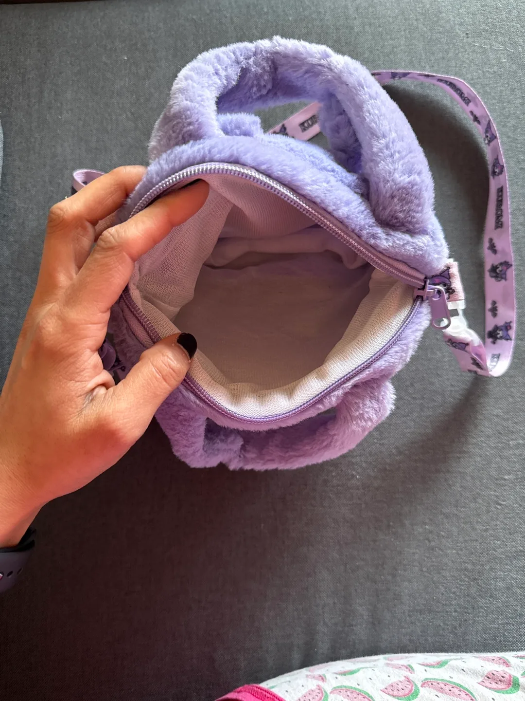 Kuromi Purple Plush Shoulder Bag 🧡 image indicator(6)