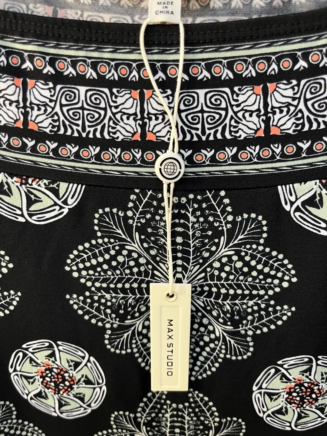 MAX STUDIO Black and White Floral Dress image indicator(2)