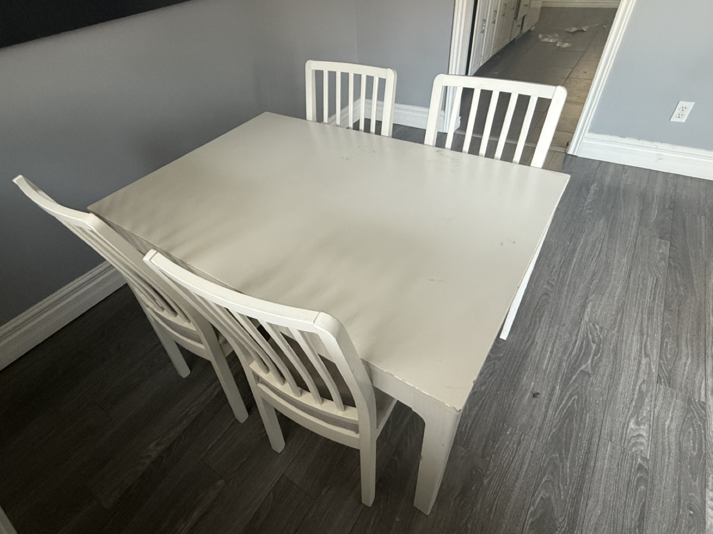 White Table and Four Chairs Dining Set - photo 2