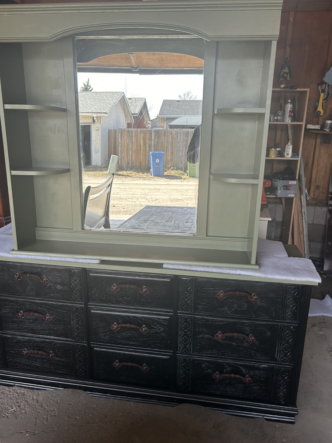 Vintage dresser with mirror - photo 4