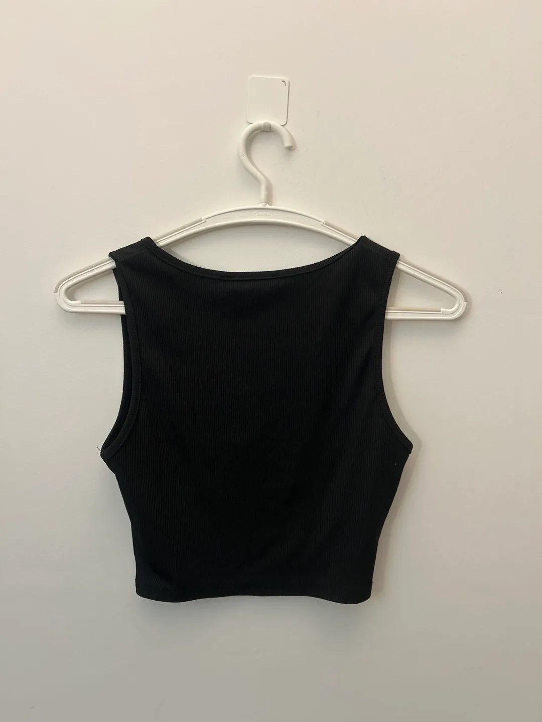 Black Ribbed Crop Tank image indicator(2)