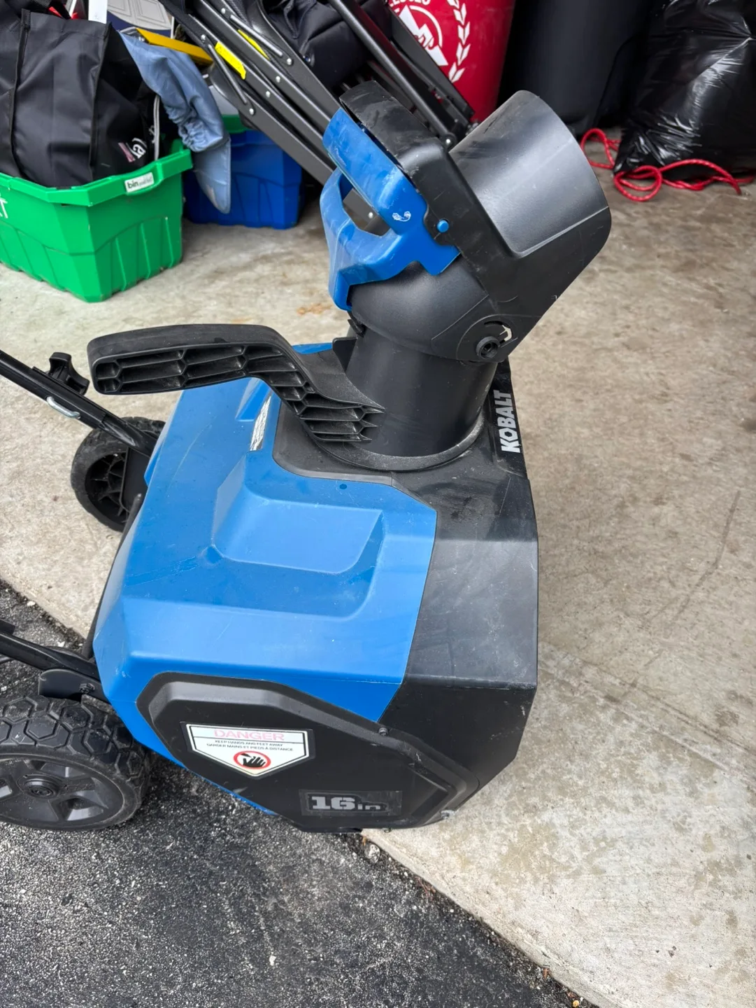 Kobalt 16-inch 1800-Watt NEW Electric Snow Thrower image indicator(2)