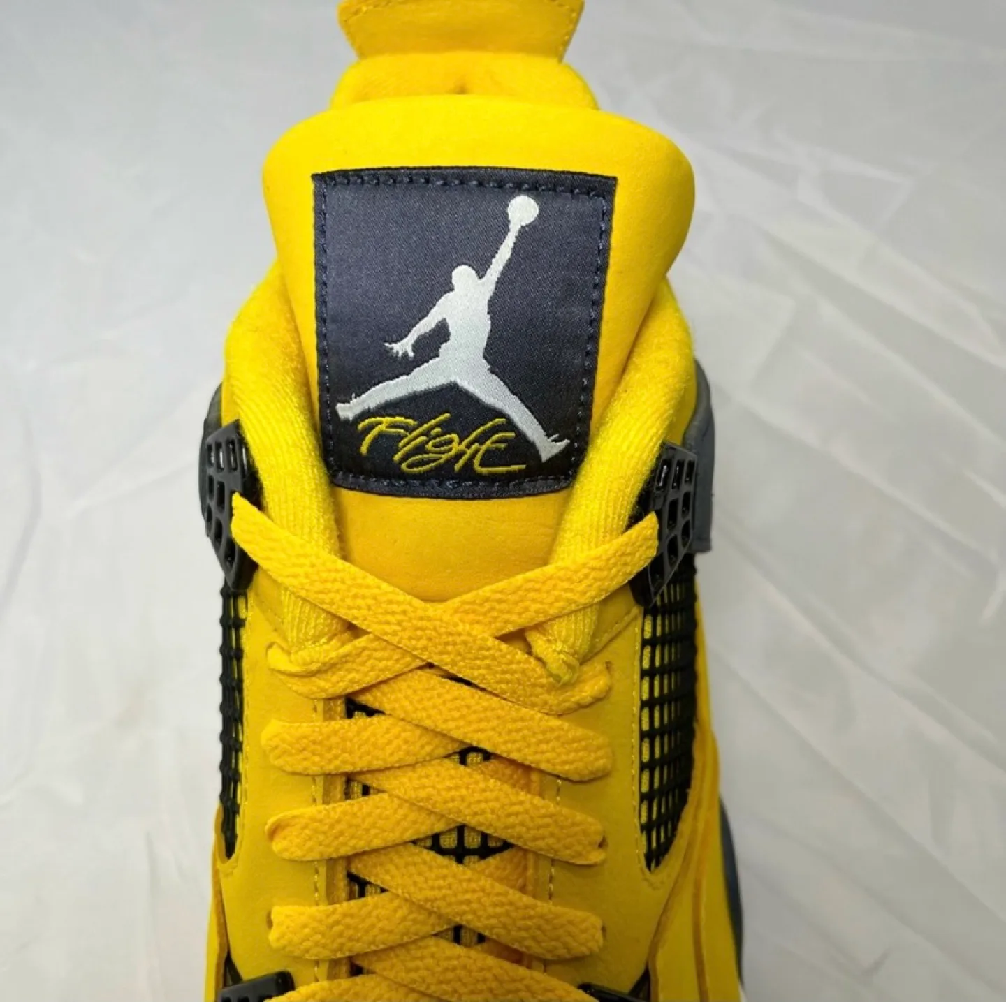 Air Jordan 4 Retro "Tour Yellow” US Size 9.5 image indicator(4)