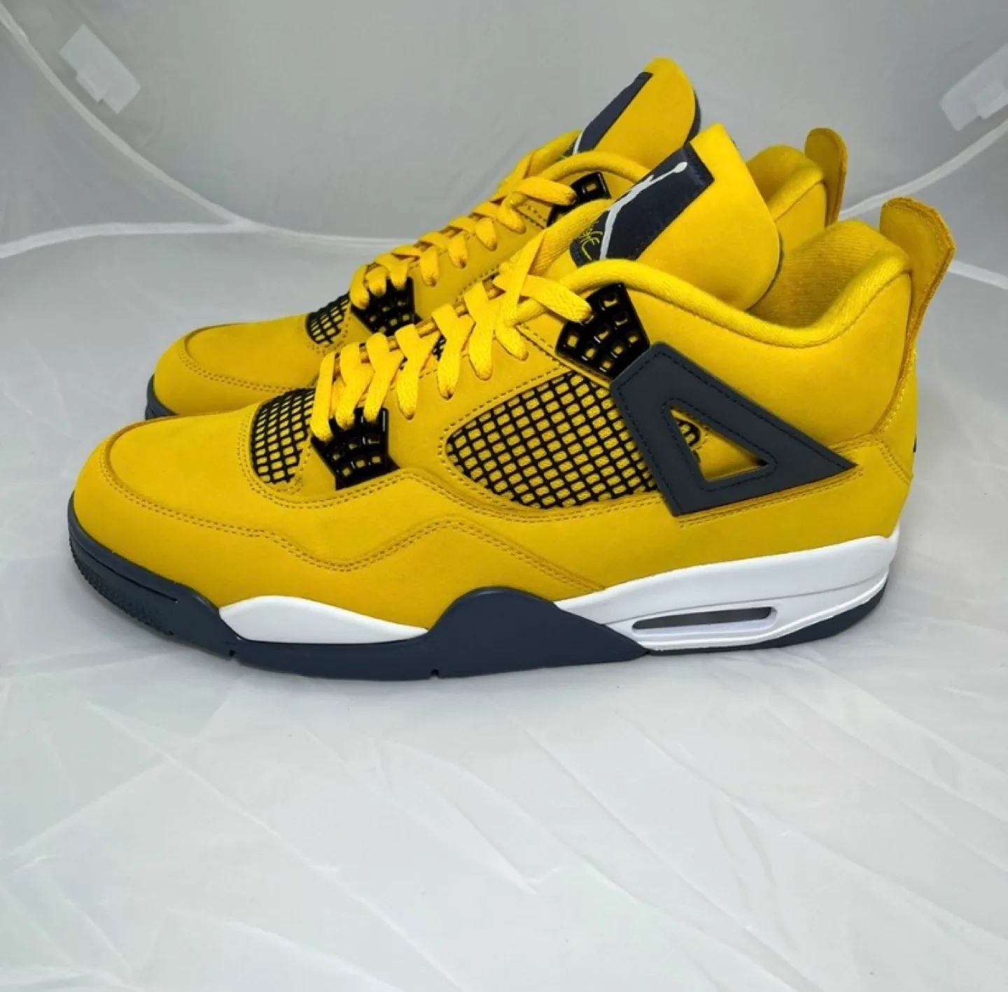 Air Jordan 4 Retro "Tour Yellow” US Size 9.5 image indicator(8)