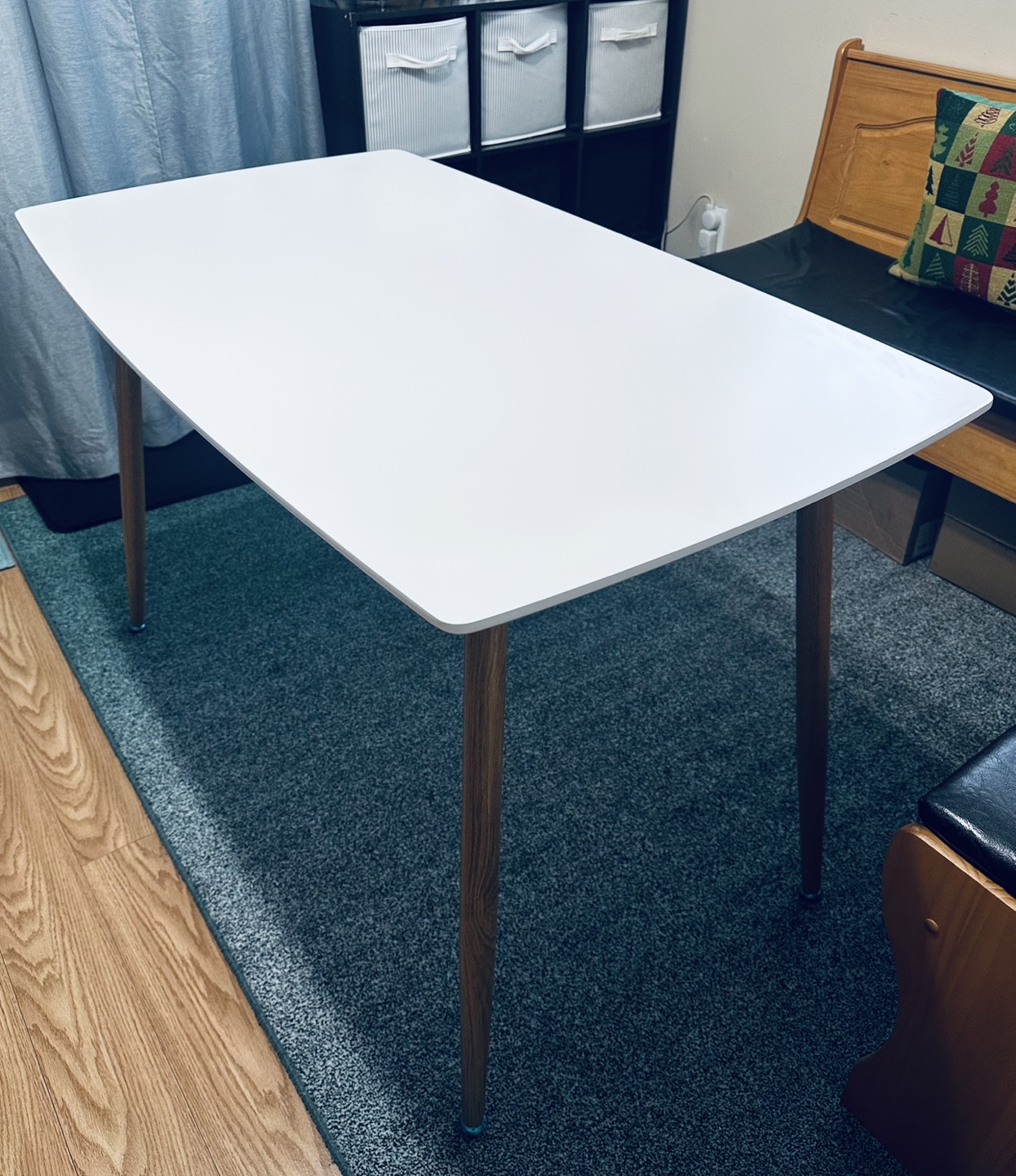 Dining Table Set: White Table & Four Clear Acrylic Chairs