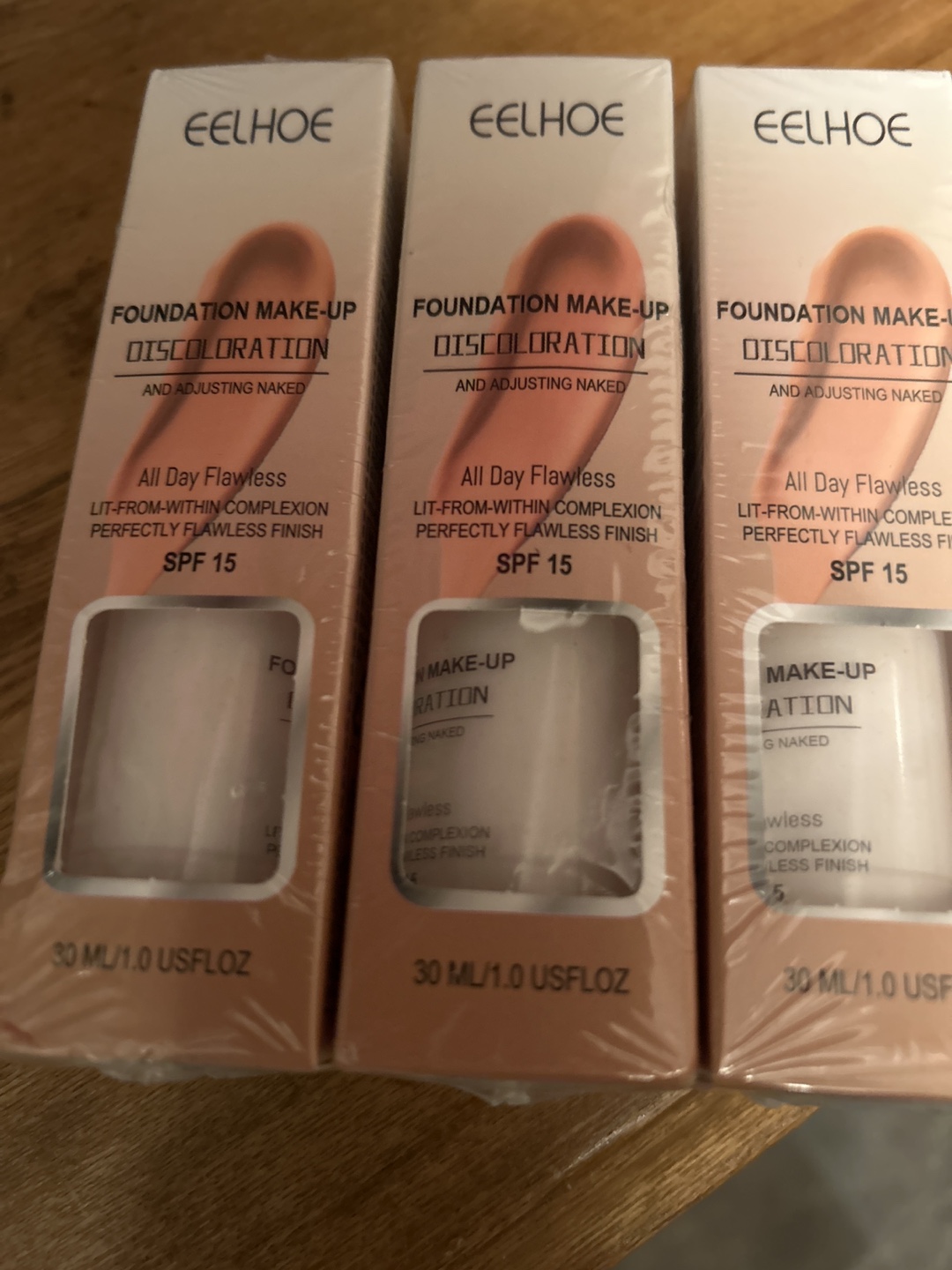 Three EELHOE Foundation SPF 15 #freecycle - photo 2