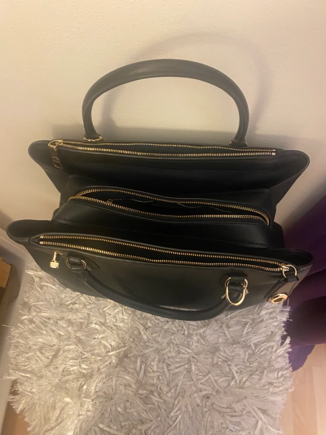 Mint condition - Coach Pebbled Leather Tote Bag image indicator(2)