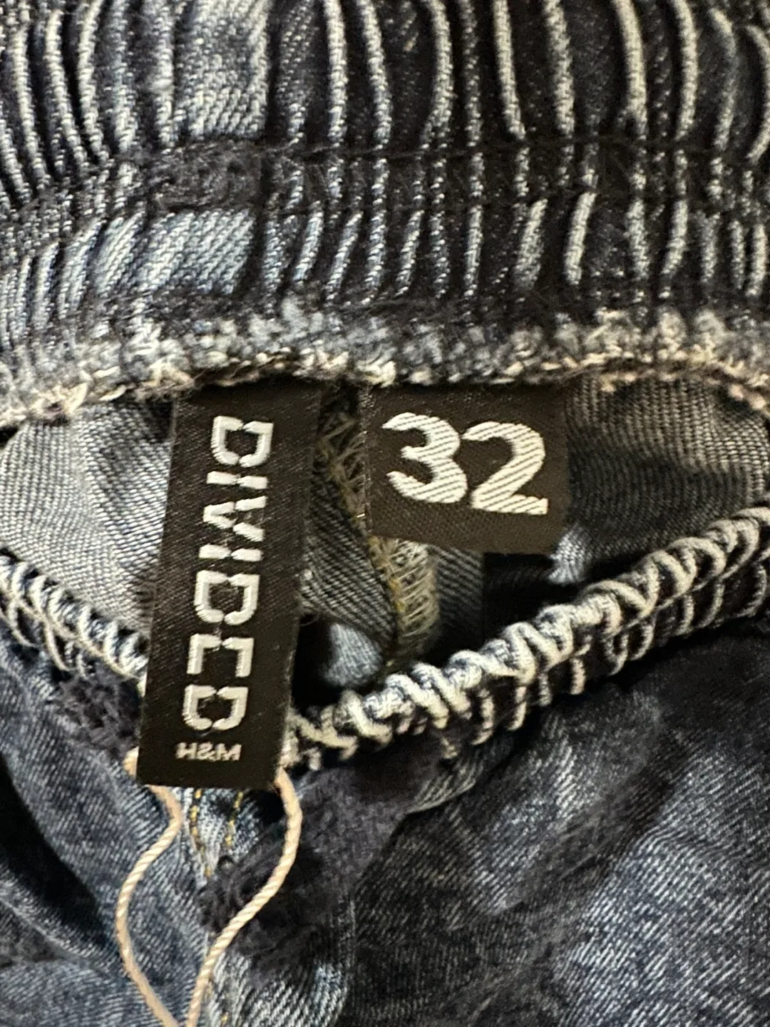 Phenomenon Blouse and H&M Divided Shorts Outfit image indicator(4)