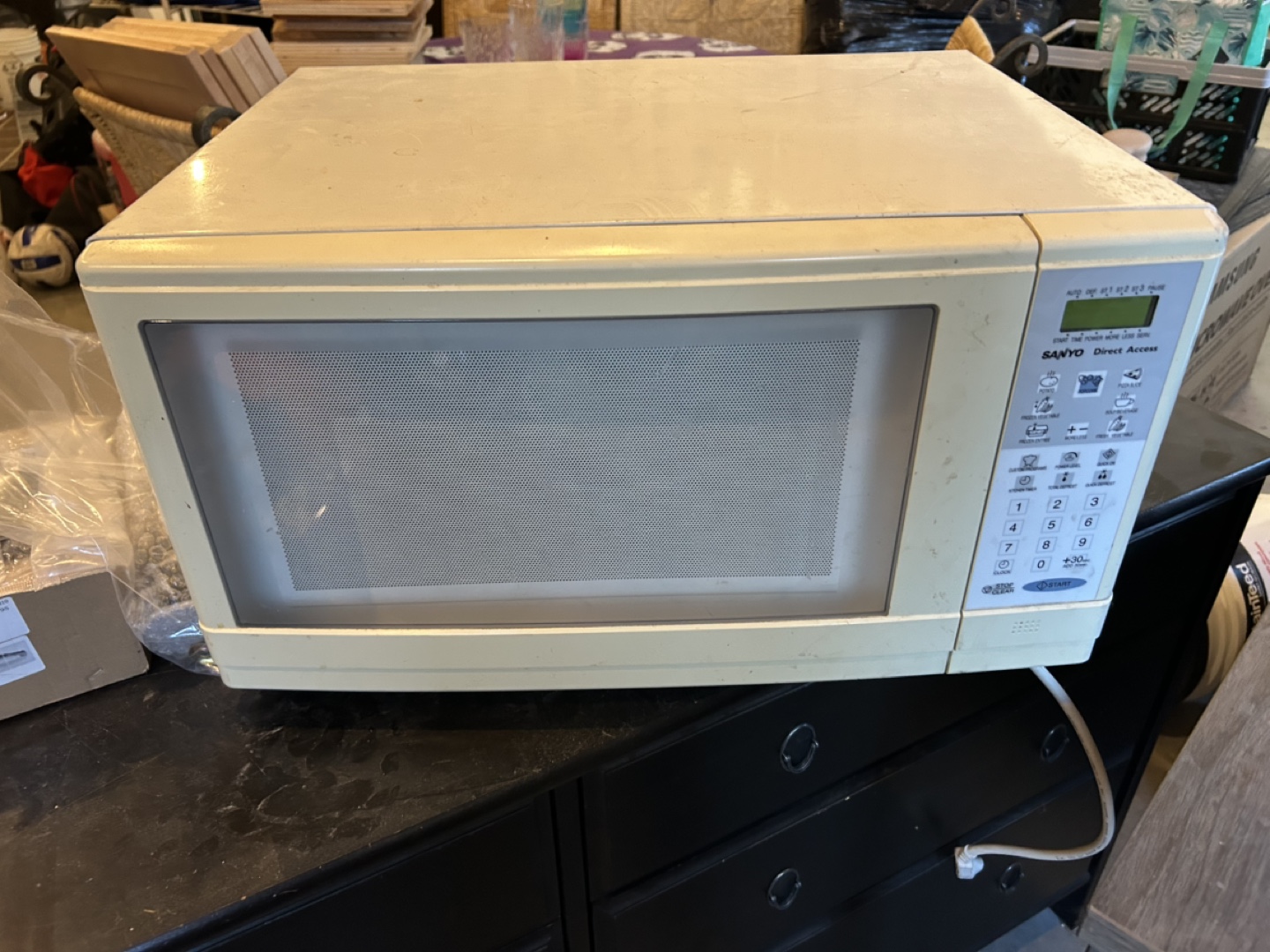 Vintage GE Microwave Oven - 0.7 Cu Ft - White