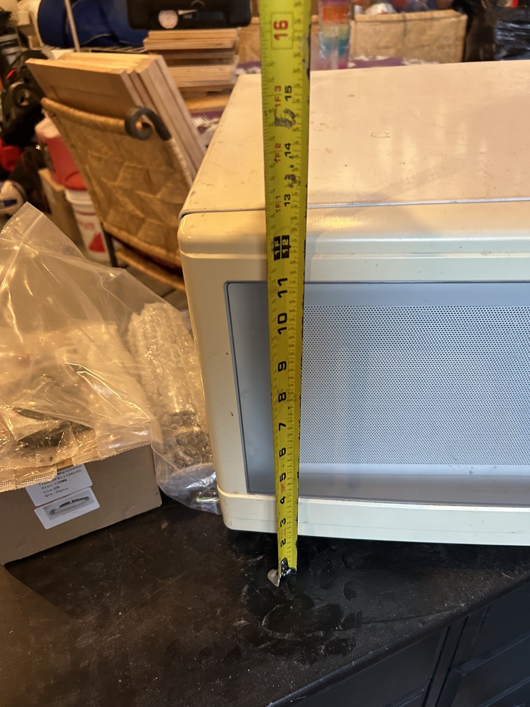 Vintage GE Microwave Oven - 0.7 Cu Ft - White - photo 4