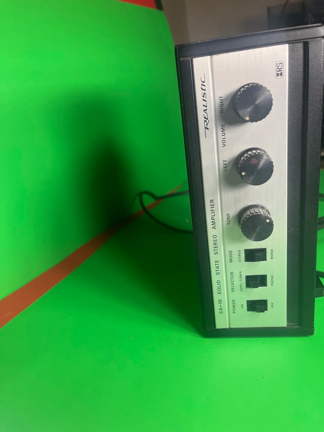 Realistic SA-10 Solid State Stereo Amplifier image indicator(3)