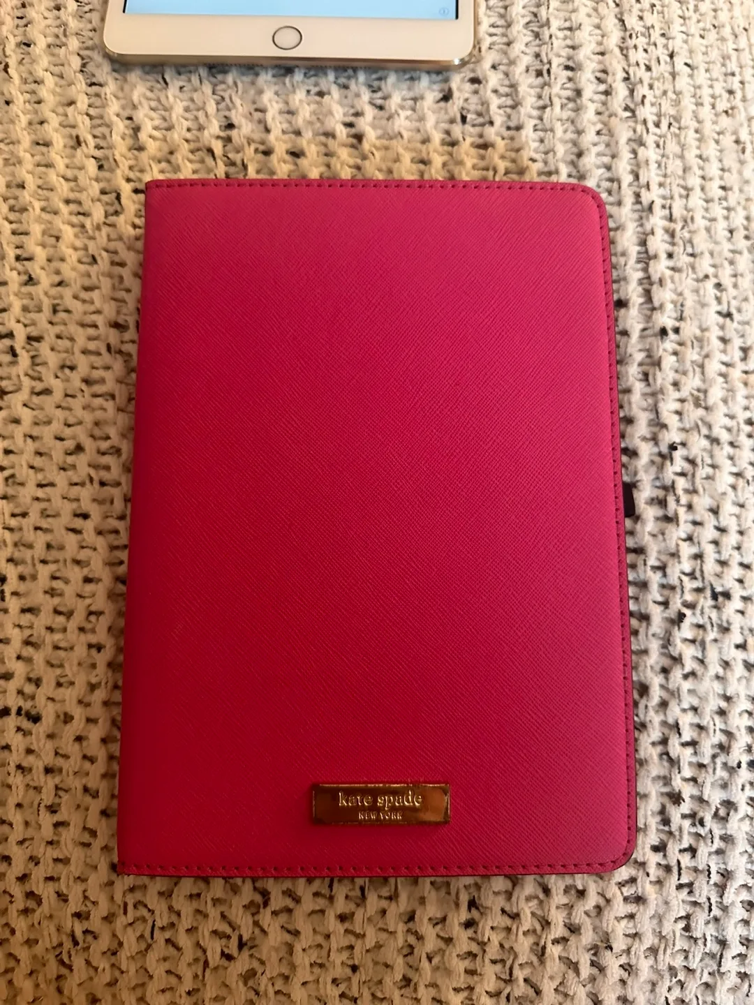 iPad Mini 3 & Kate Spade Folio Case Bundle image indicator(3)