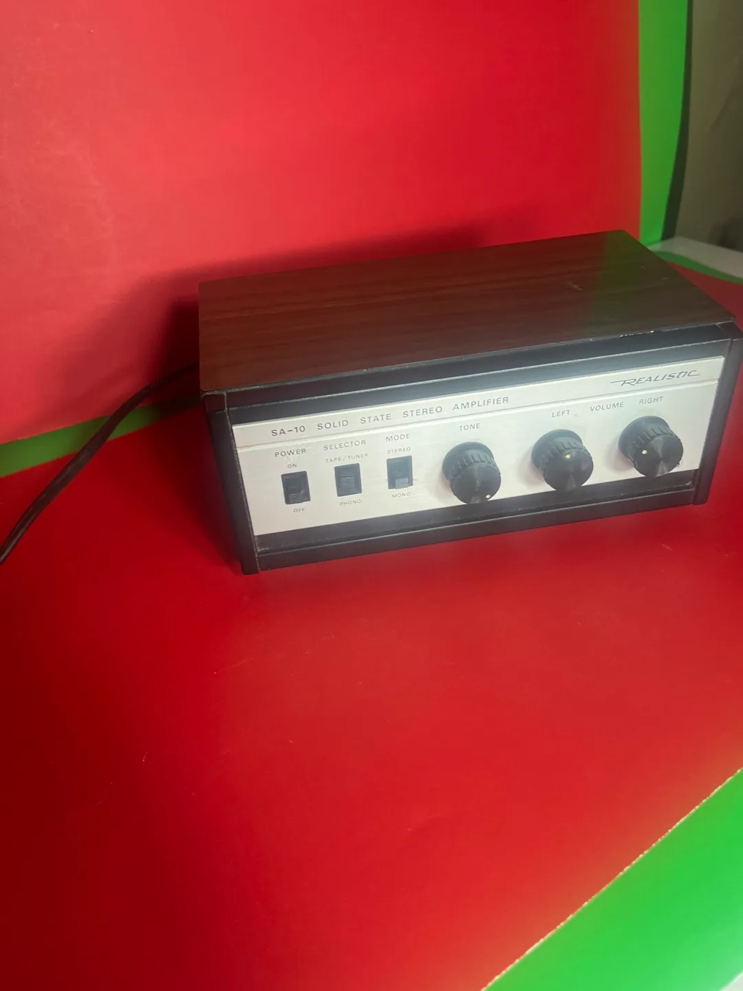 Realistic SA-10 Solid State Stereo Amplifier image indicator(4)