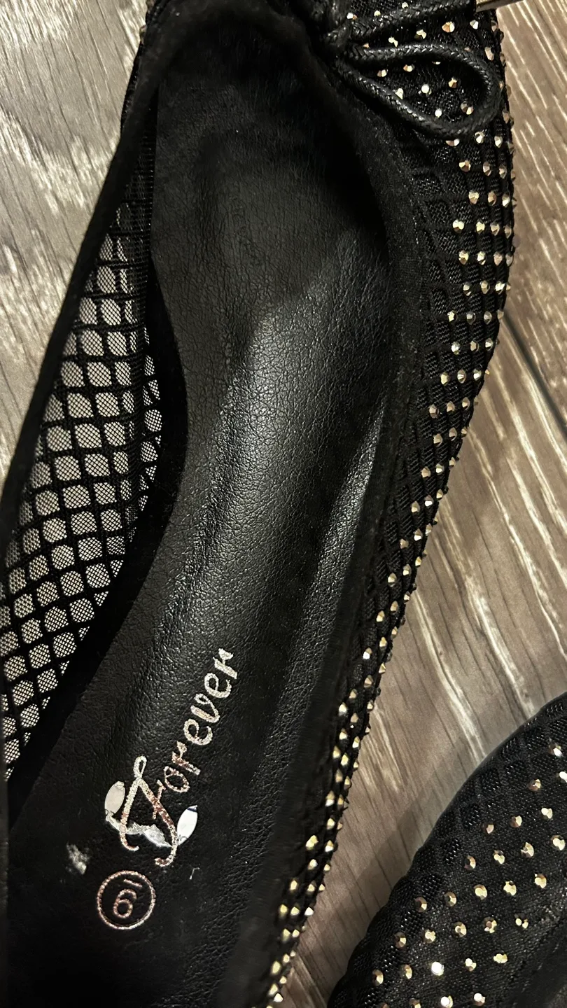 Forever 21 Black Rhinestone Flats💚 image indicator(5)
