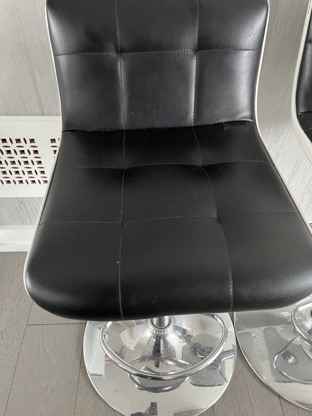 Pair of Black and White Bar Stools - photo 3