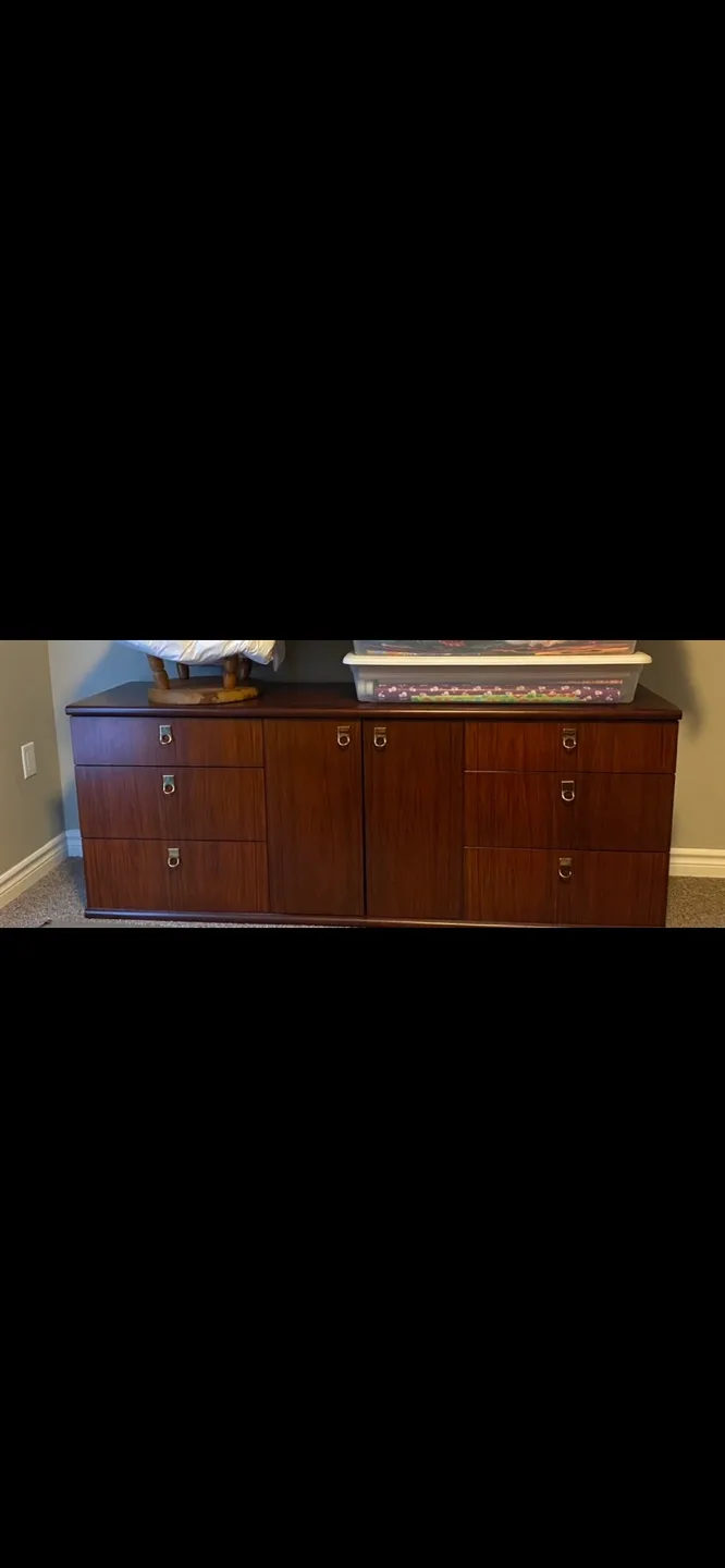 Dresser and 2 side tables image indicator(2)