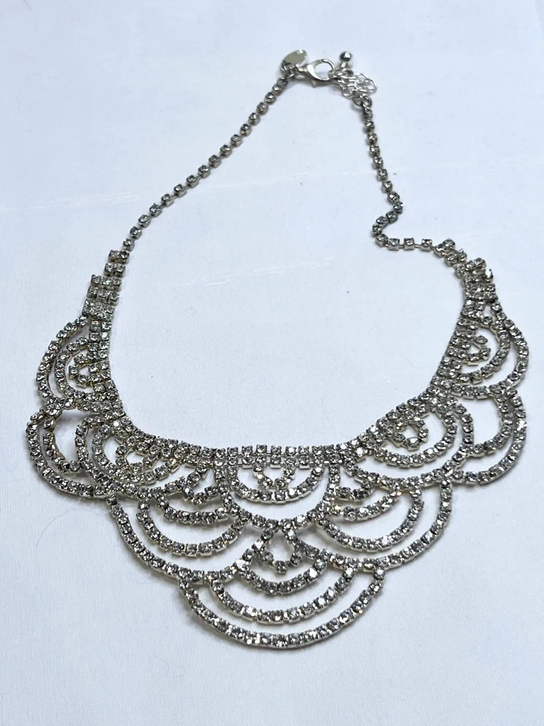 Vintage Rhinestone Statement Necklace excellent condition image indicator(2)