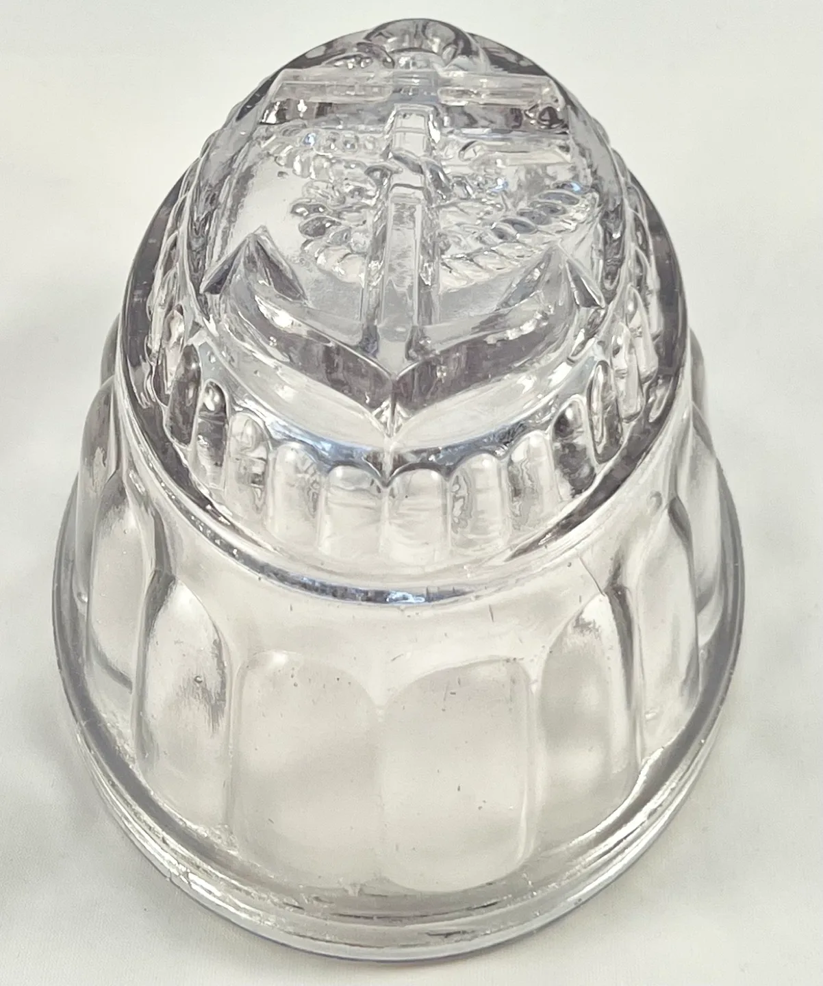 Vintage Anchor Jelly Mold uranium glass image indicator(2)