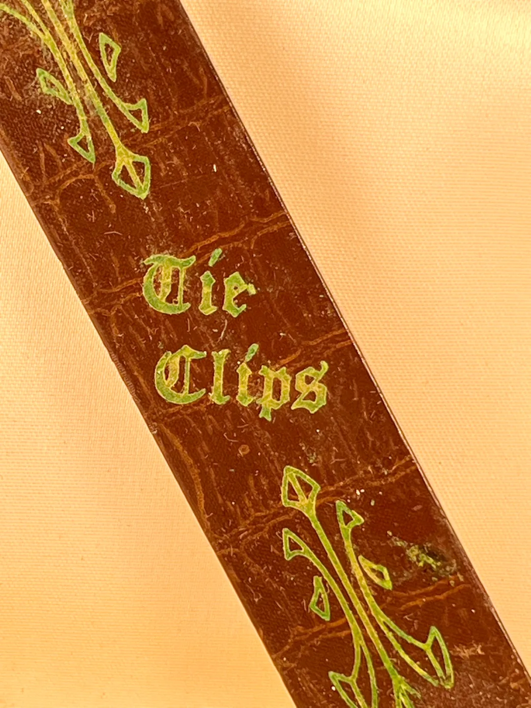 Vintage 60s gentleman’s jewelry box caddy image indicator(5)