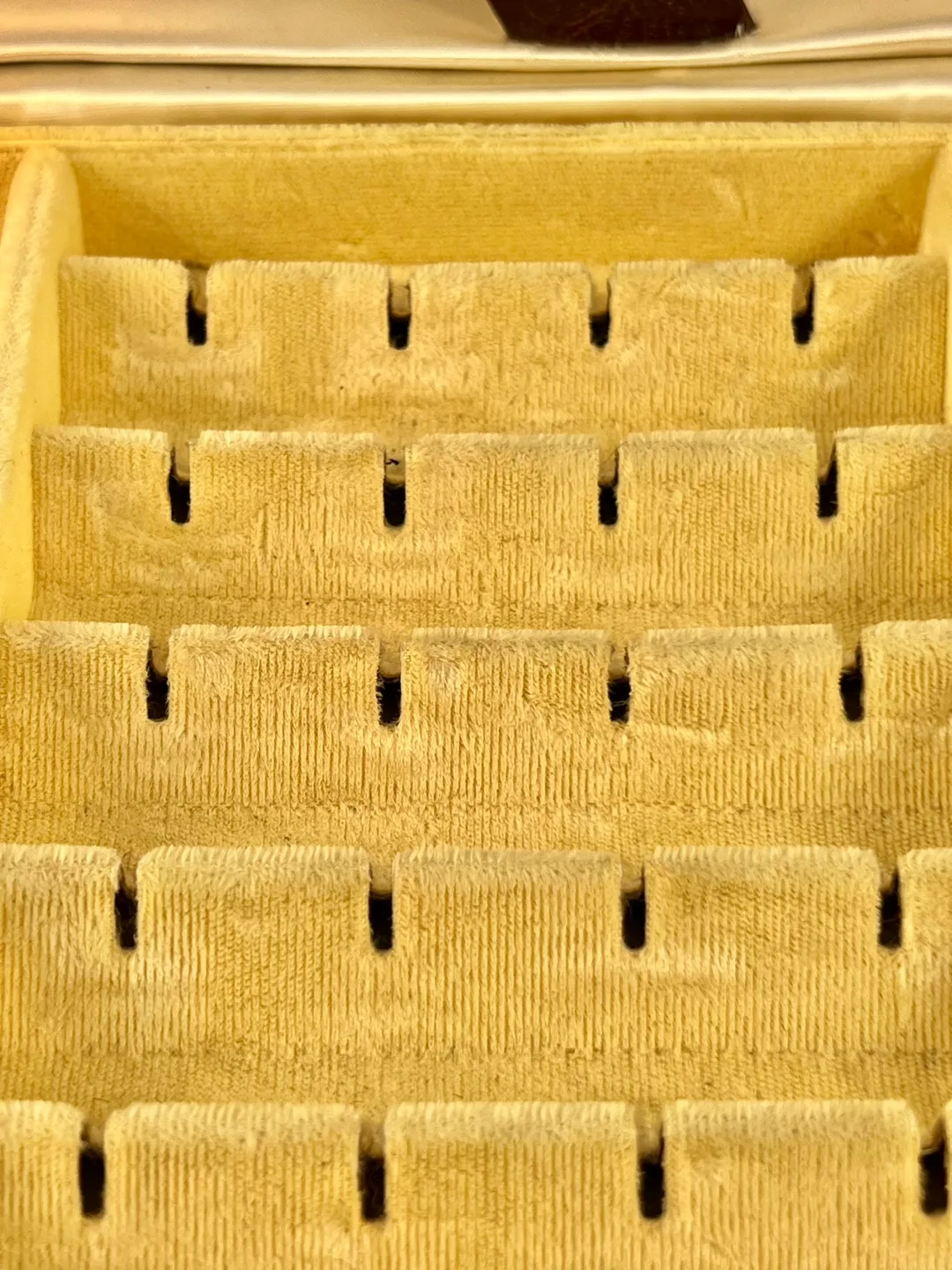 Vintage 60s gentleman’s jewelry box caddy image indicator(2)