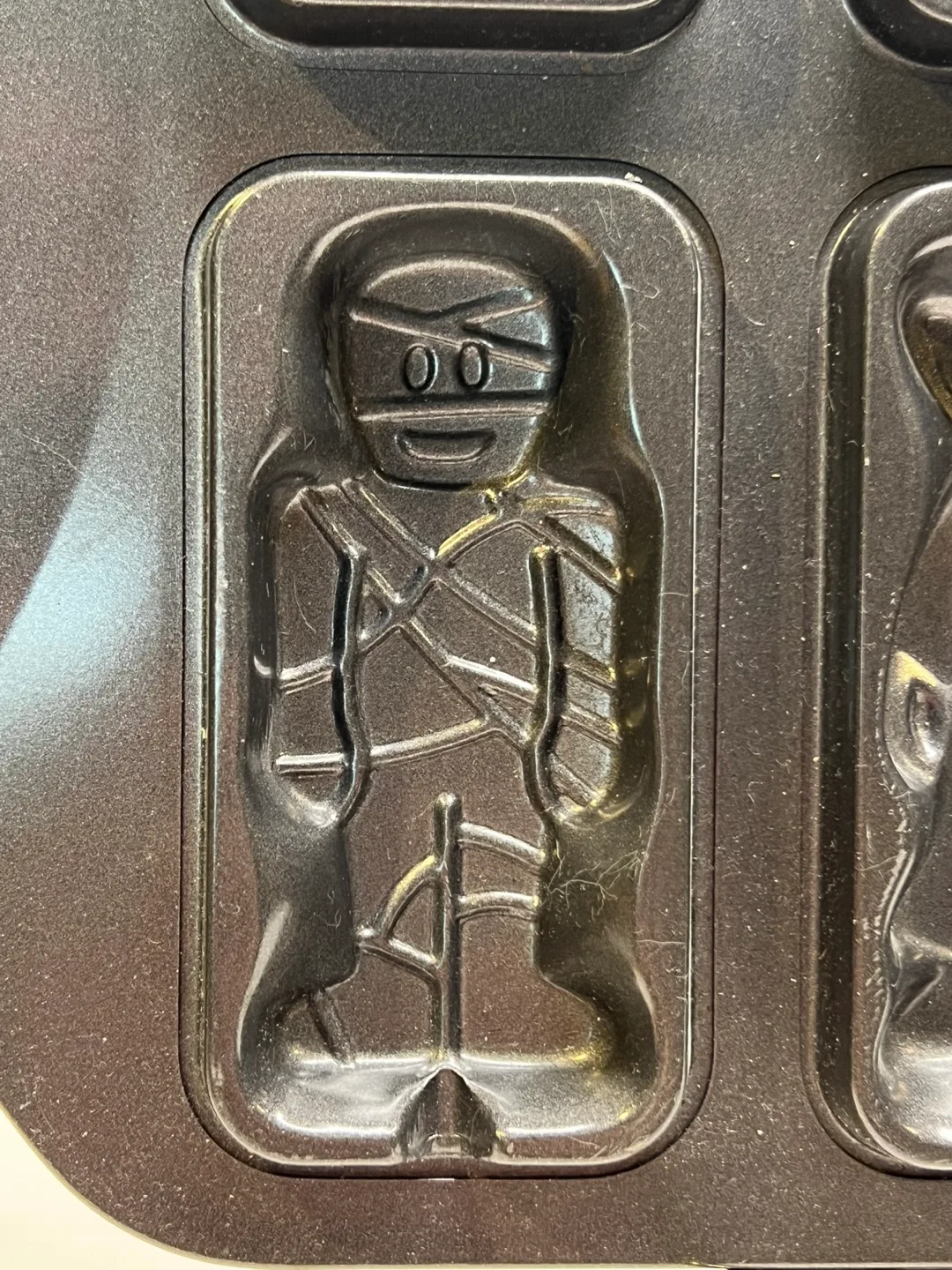 Nordic Ware Halloween Cookie/Waffle Maker image indicator(2)