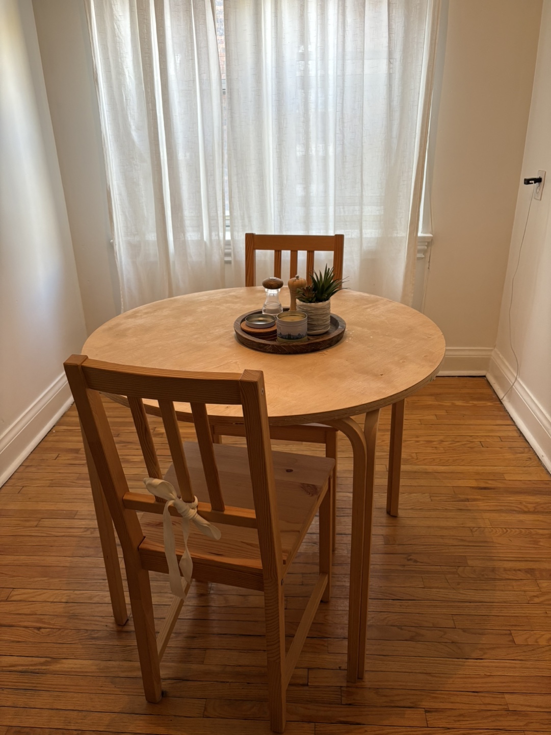 Dining Table with 2 Chairs