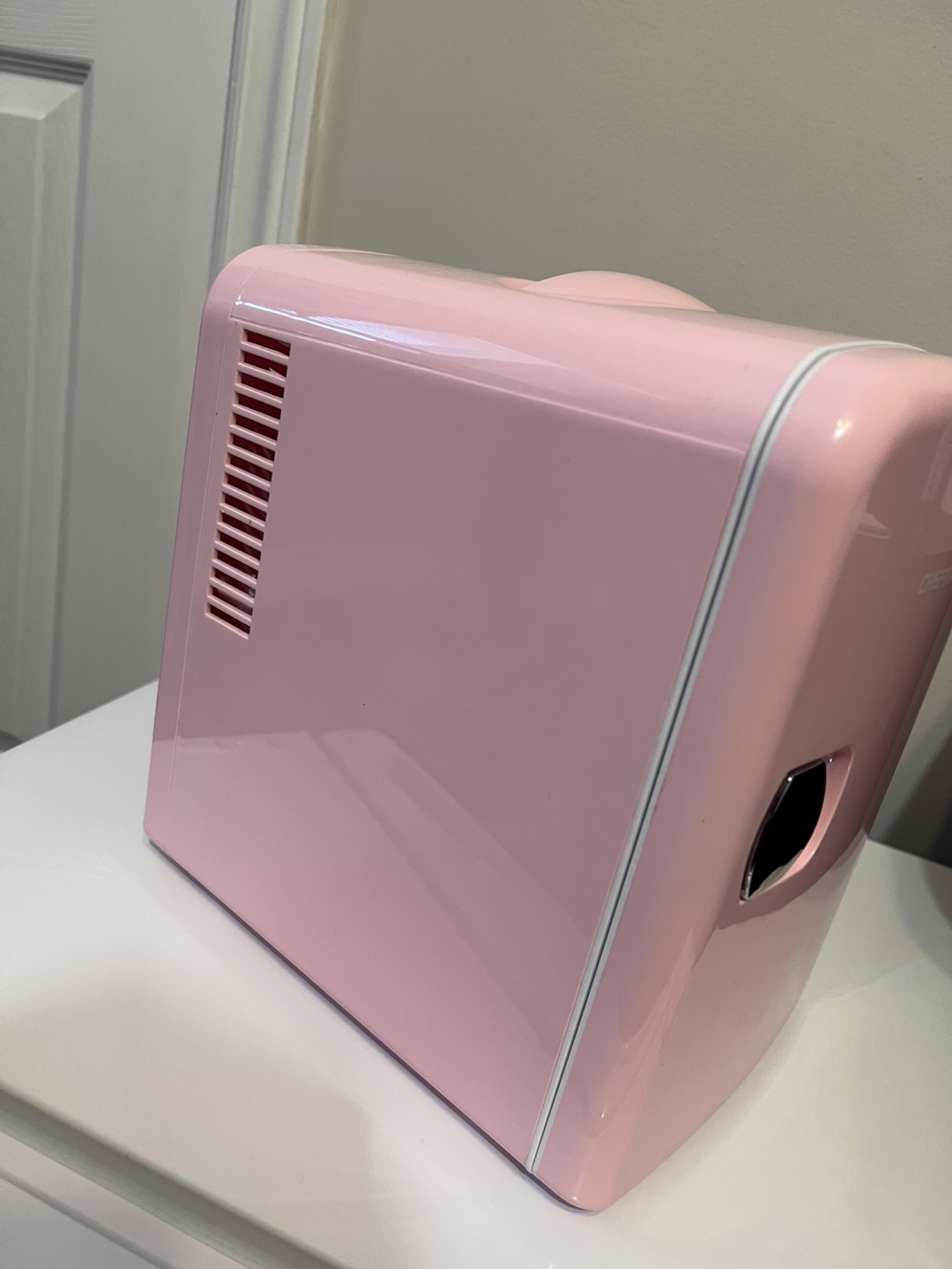Chefman Personal Mini Fridge - Pink - photo 5