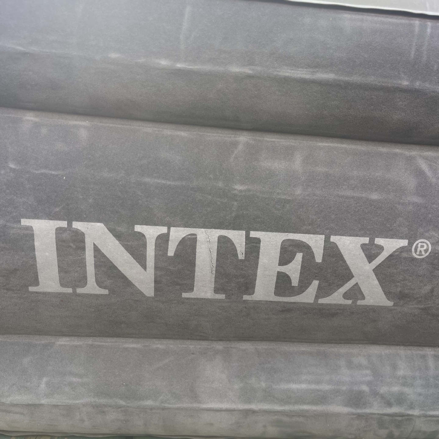 INTEX Inflatable Queen Air Mattress with Built-in Pump - photo 2