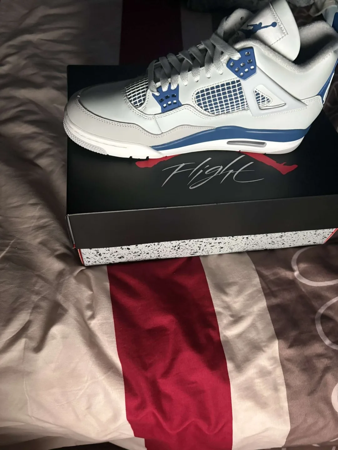 Jordan 4 Military Blue image indicator(2)