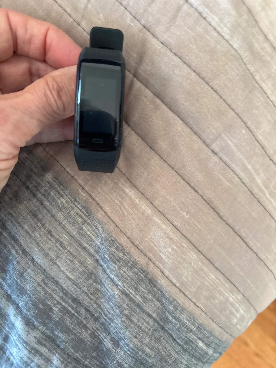 KoreTrak Pro Fitness Tracker Smartwatch image indicator(2)