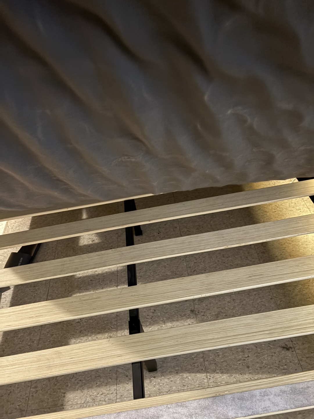 Queen Mattress Protector and Platform Bed Frame with mattress - photo 3
