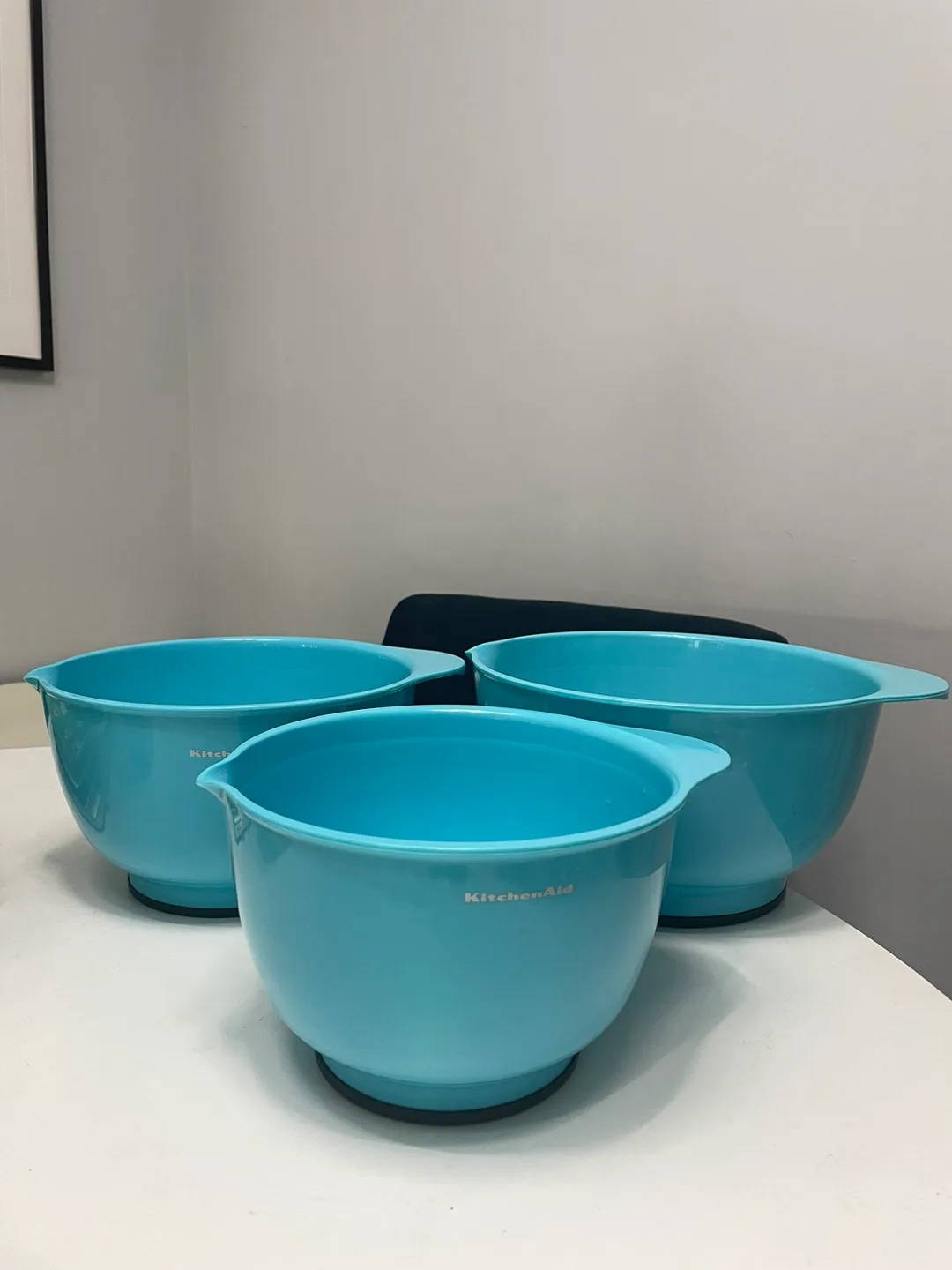 Kitchen Aid Mixing Bowls - Set of 3 image indicator(2)