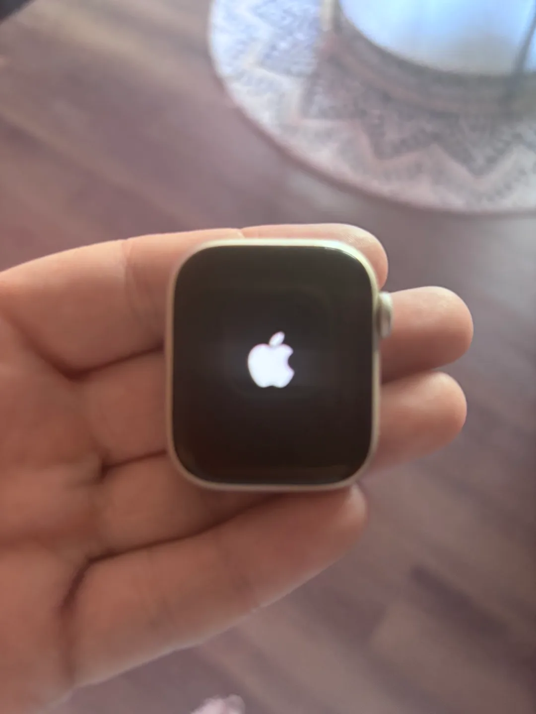 Apple Watch Series 8 image indicator(2)