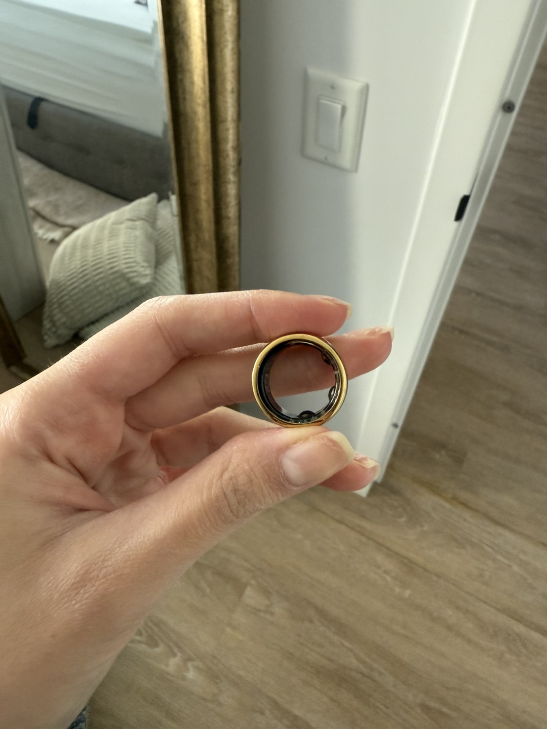 Oura ring 3 gold size 6