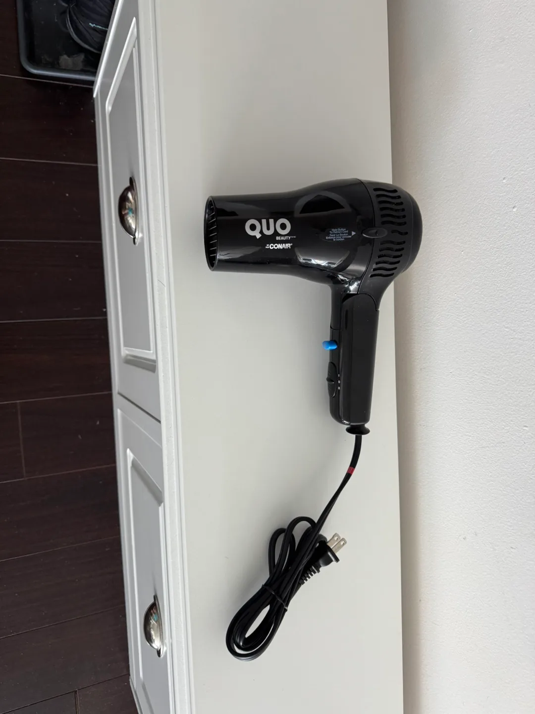 Quo by Conair Cord Reel Travel Hair Dryer image indicator(4)