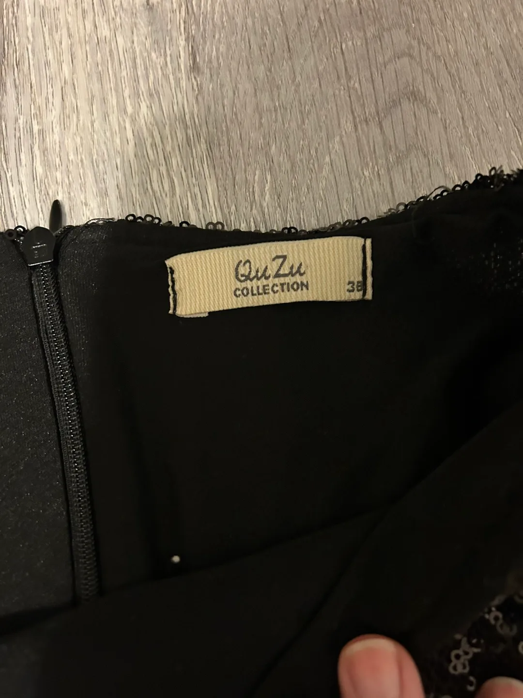 Black Sequin Mini Skirt image indicator(3)