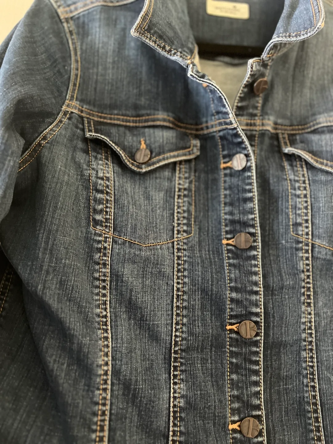 Bootlegger Women's Denim Jacket image indicator(2)