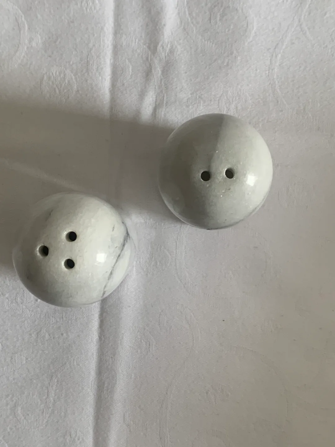Marble Salt and Pepper Shakers image indicator(2)