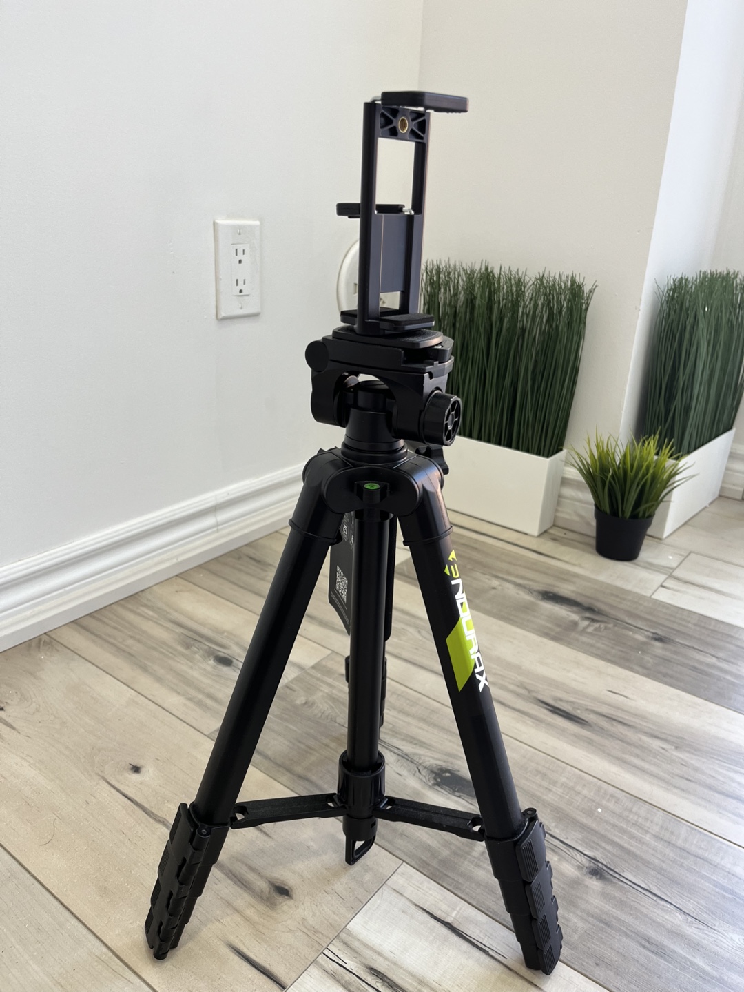 66” Portable Tripod with Phone Holder with Bag - photo 5