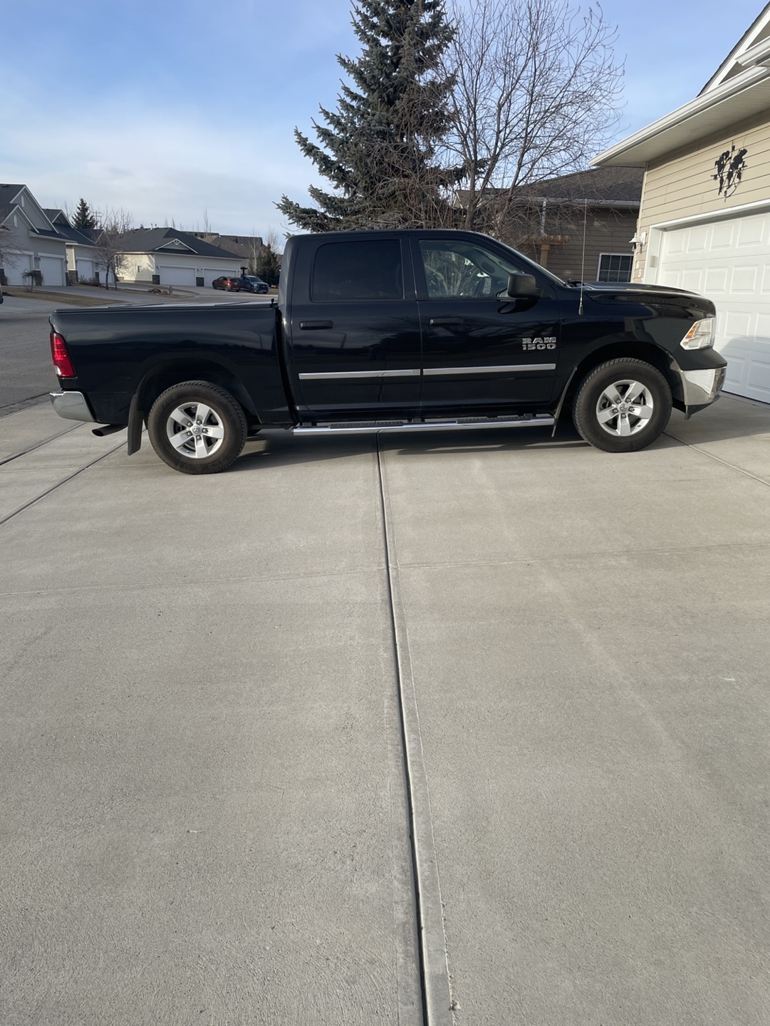 2016 Ram 1500 4x4 Crew Cab - photo 3