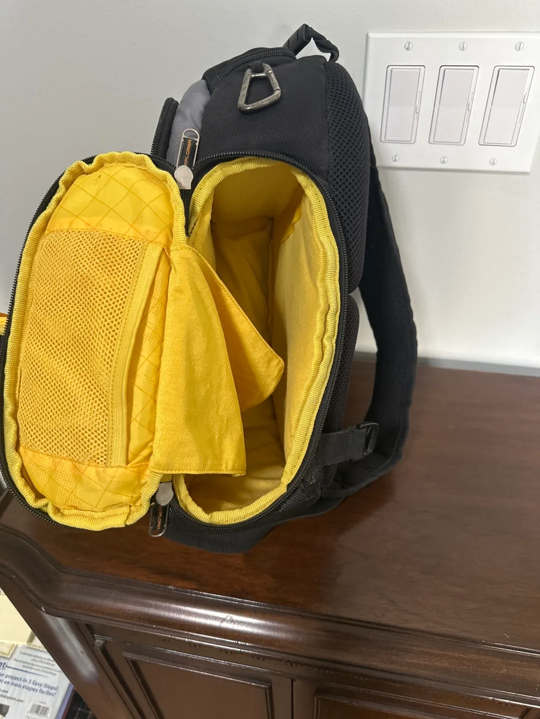 National Geographic Explorer Camera Backpack image indicator(3)