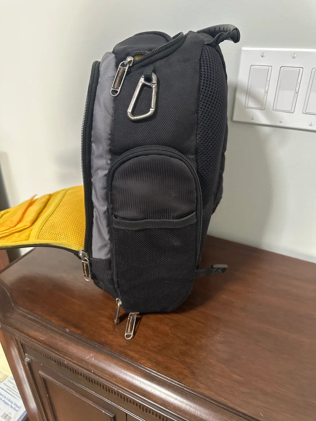 National Geographic Explorer Camera Backpack image indicator(8)