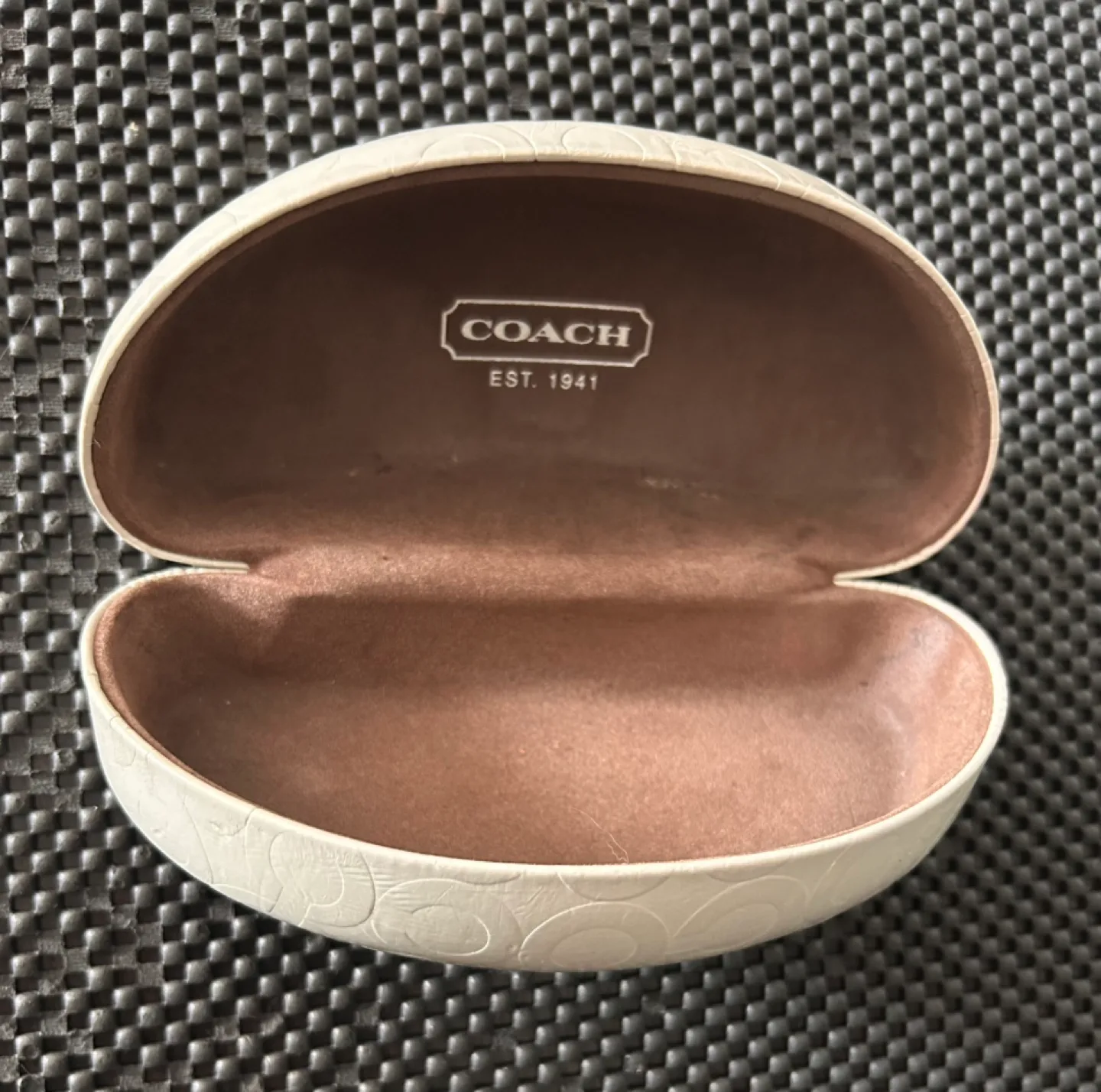 Coach Eyeglass Case - White image indicator(2)