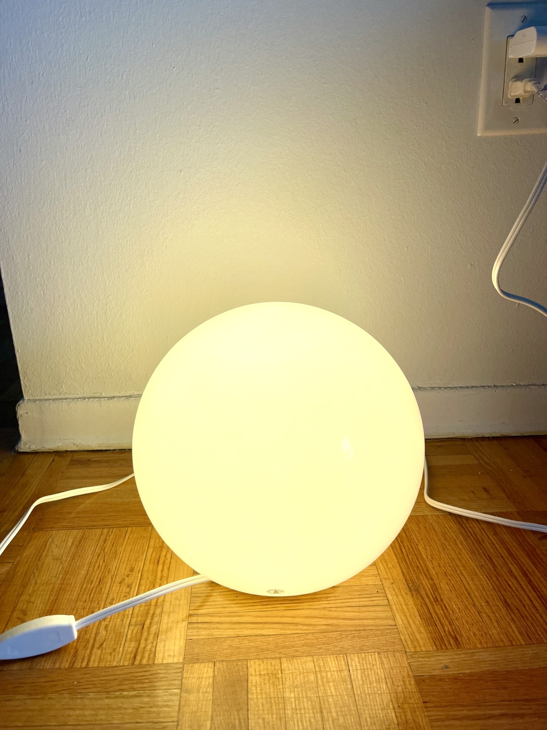 Sphere Table Lamp